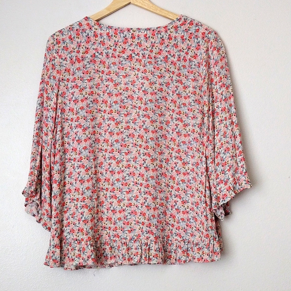 GUC Cynthia Rowley "V-Neck 3/4 Bell Sleeves All Over Floral Ruffle Trim Top" XL - Picture 2 of 12